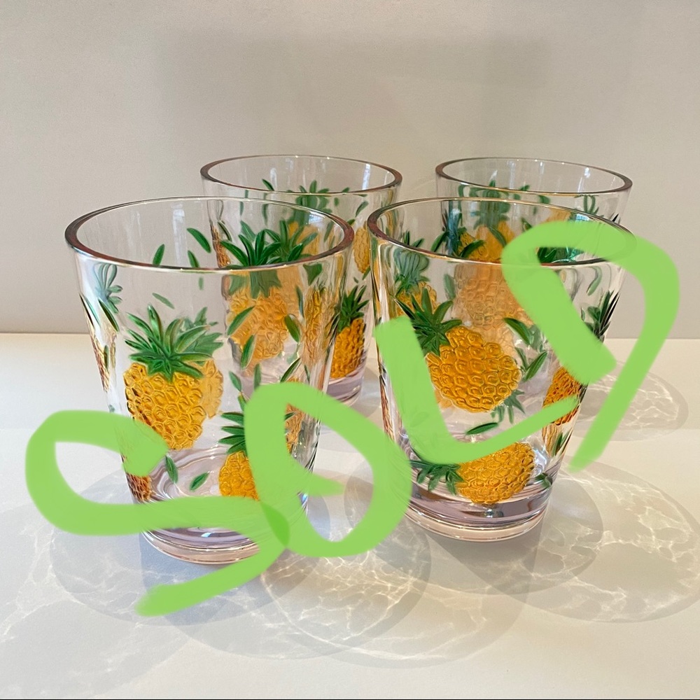>>SOLD<< 4 Resuable Pineapple Cups by Nautica